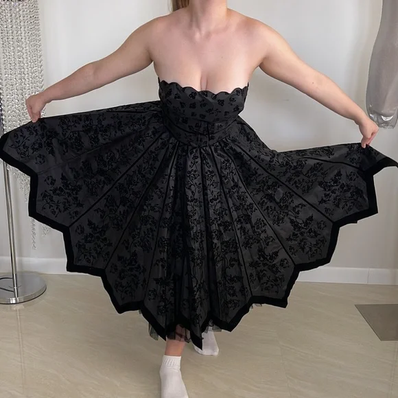 NWT! Betsy Johnson black dress size 8 fits S or size 6